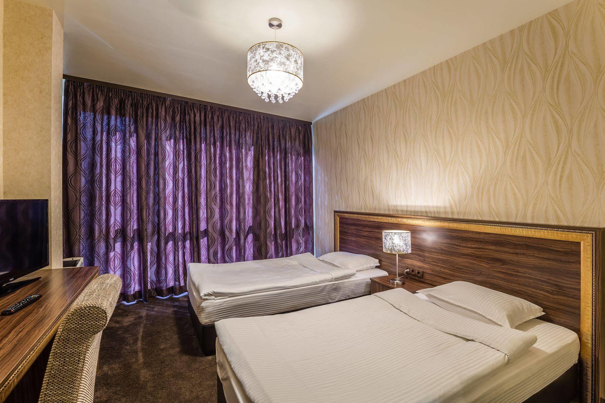סטרה זגורה Hotel Elegance מראה חיצוני תמונה